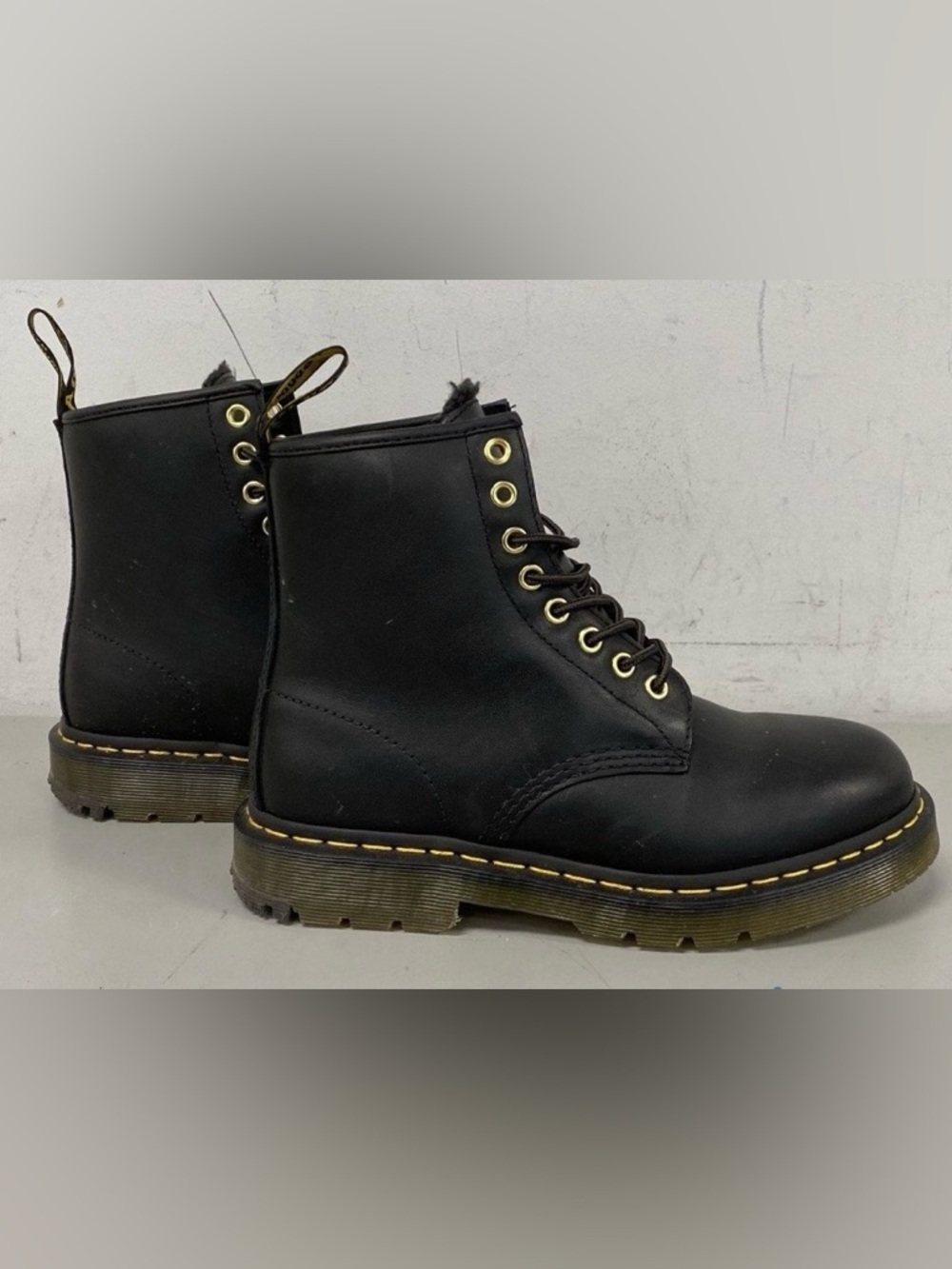 Dr. Martens 1460 Serena Black Fur Lined Black Leather Boots Women’s 8/M 7/ EU 39